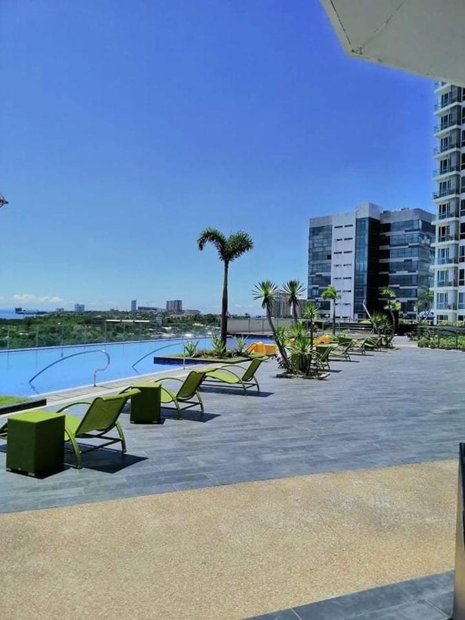 Mactan Newtown Beach Condo Isla de Mactán Exterior foto